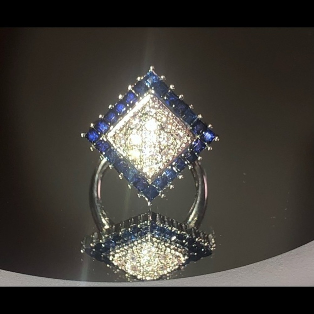 🆕Bling Diamond blue sparkly ring sz 6 rhodium AAAA rated